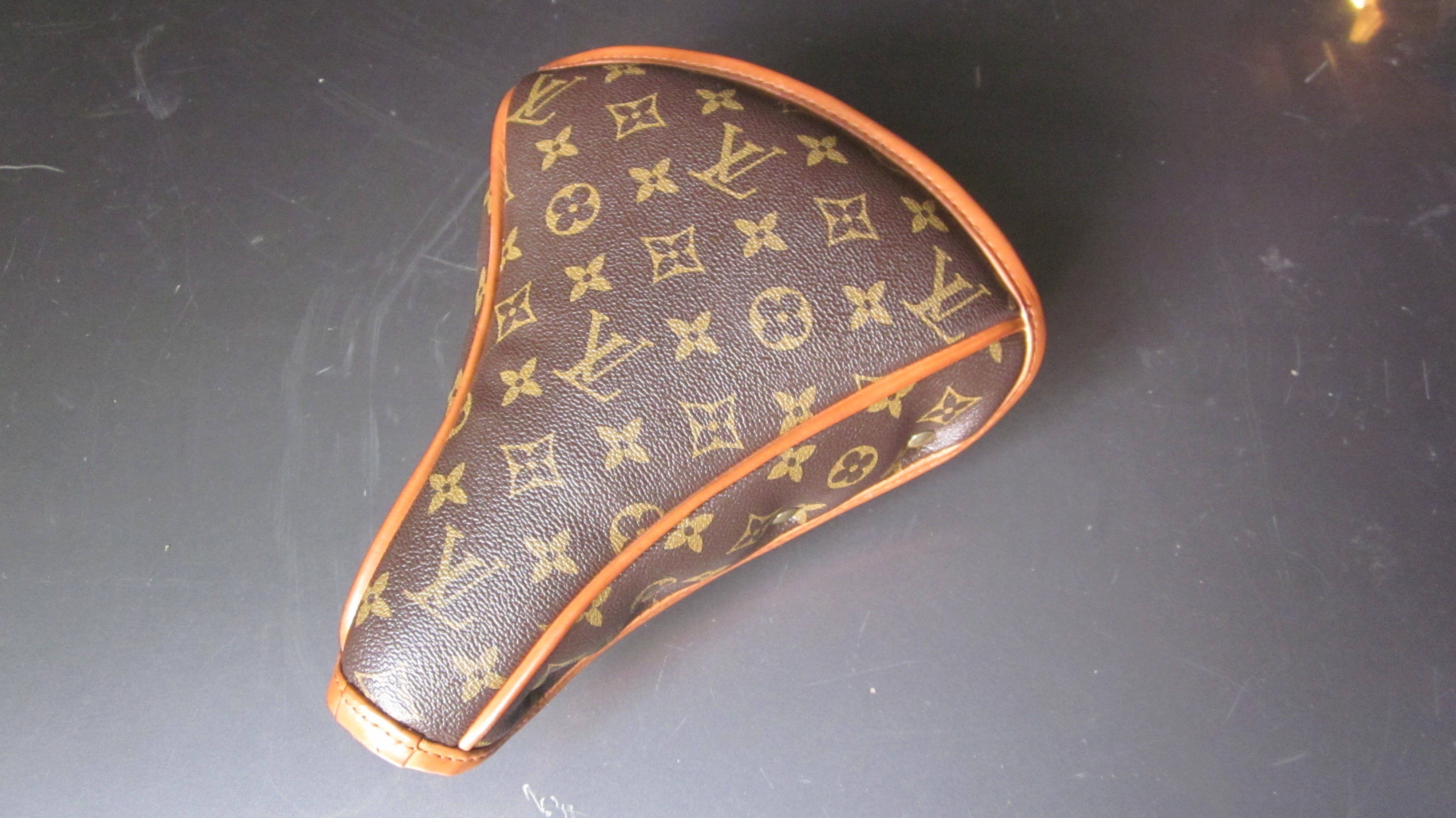 Louis Vuitton Vinyl No.3 (Classical LV Vinyl black rainbow color big  letter),Louis Vuitton Vinyl,LV Vinyl